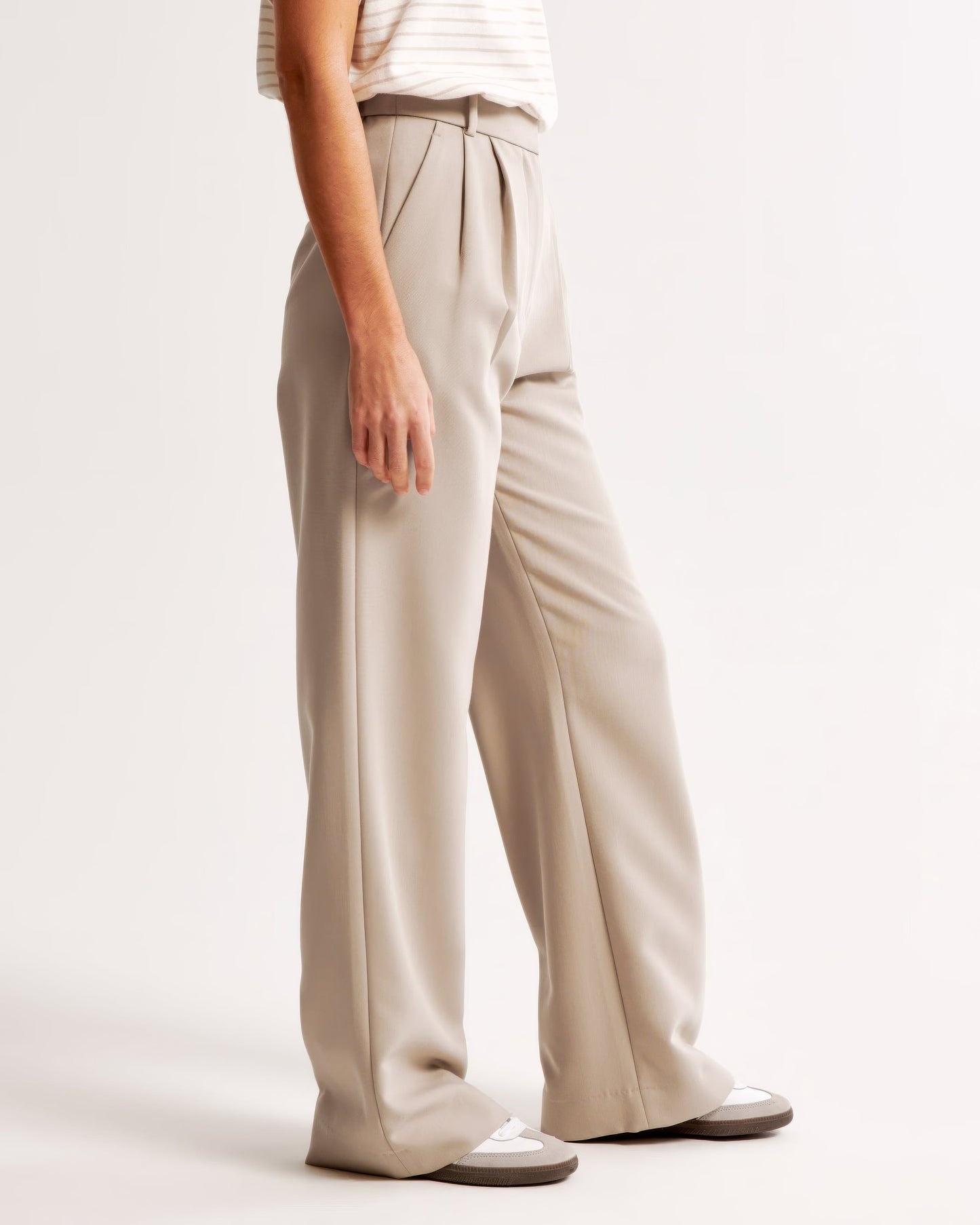 Pantalón ancho elegante y cómodo de cintura alta 