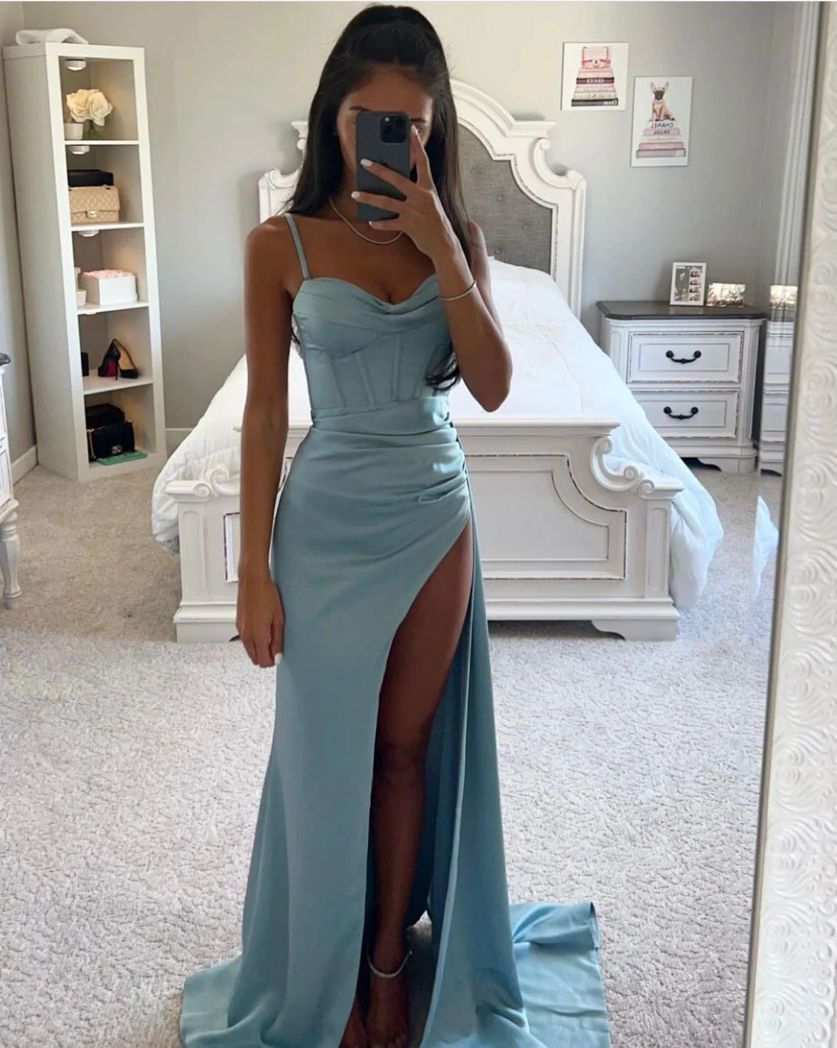 Soline | Abendkleid mit Schlitz – Bestimmte Ausstrahlung 