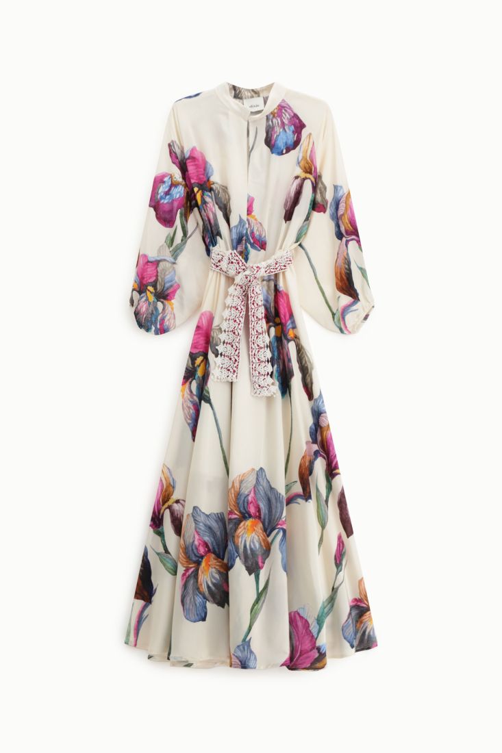 Maïa | Lang Kjole Med Print – Floral Elegance Og Flydende Udseende 