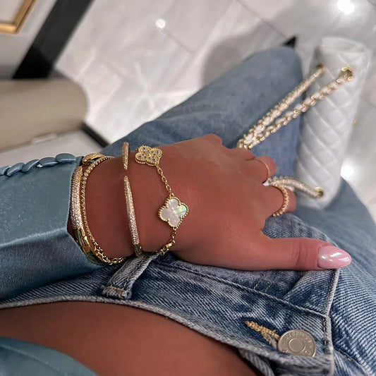 Melissa | Samenstelling Sieraden Klavertje – Elegantie En Geluk 