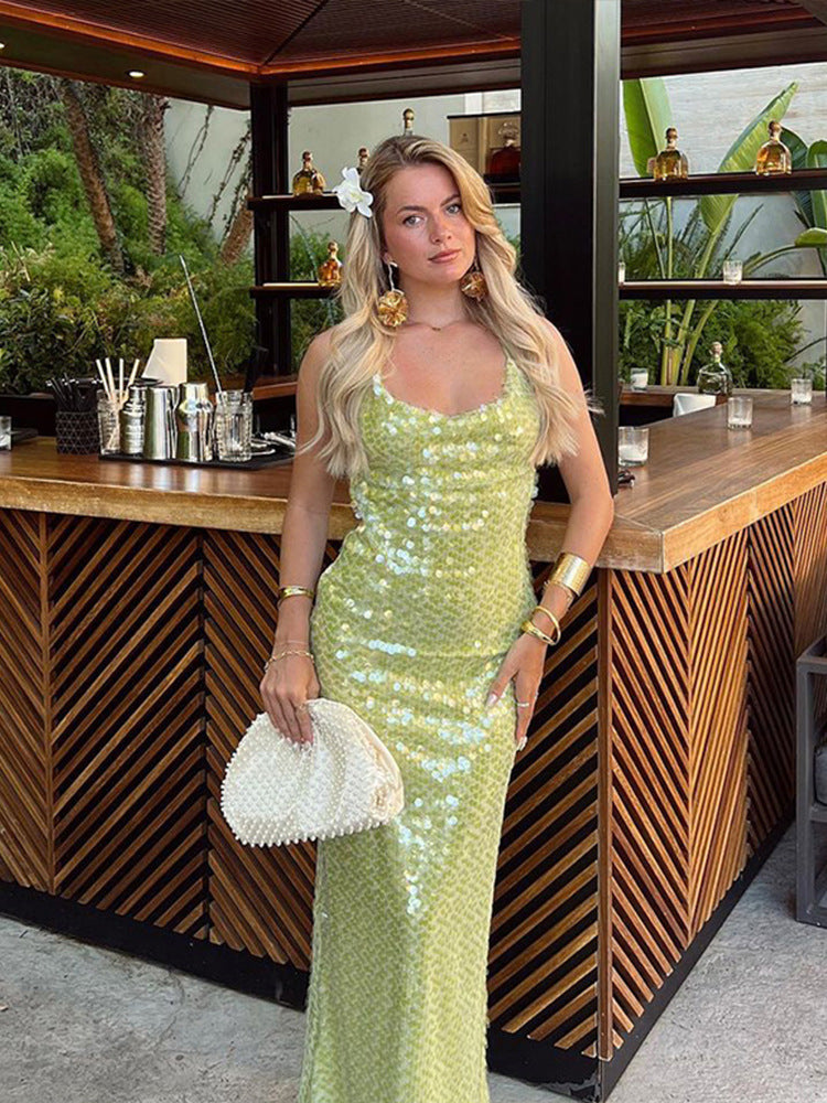 Cendrine | Glittrande Lång Klänning – Tunna Spaghetti Band Och Chic Stil 