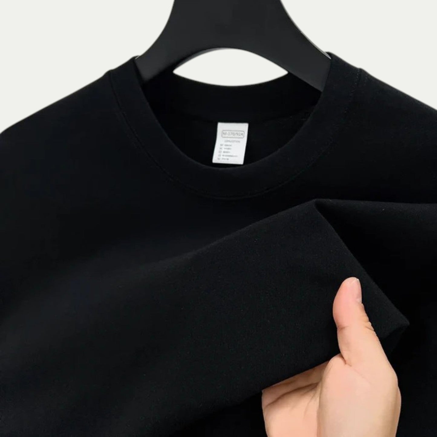 Rivaldo| Tricou Relaxat – Eleganță Minimalistă și Textură Moale 